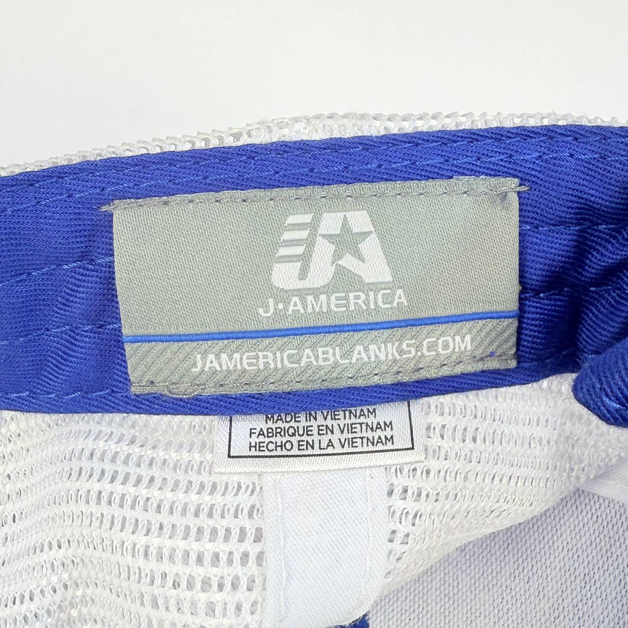 خرید کلاه بیسبالی اصل: خاص‌ترین کلاه کپ J.America در استوک مارک باز (تنها 1 عدد!)